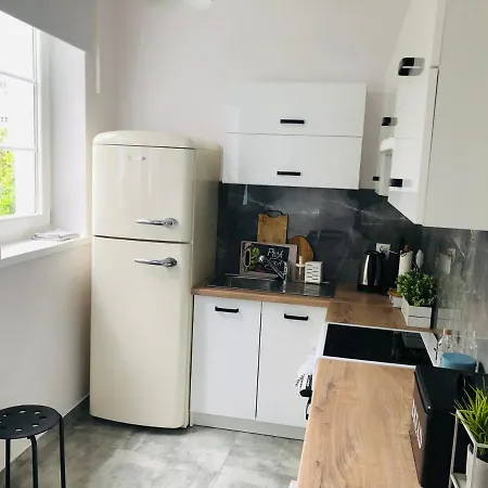 Apartament Zlotnikow דירה *